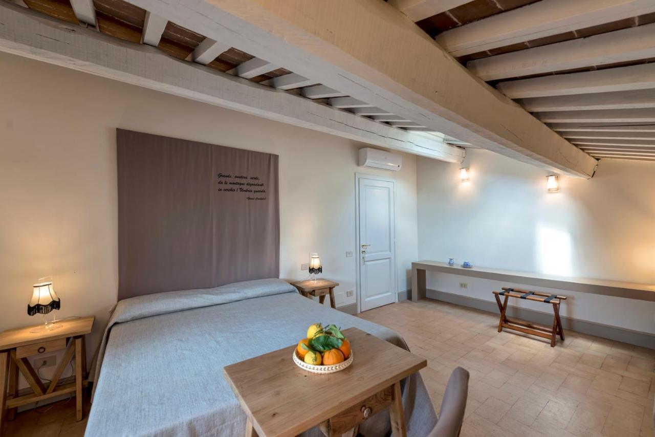 Villamena Assise Extérieur photo