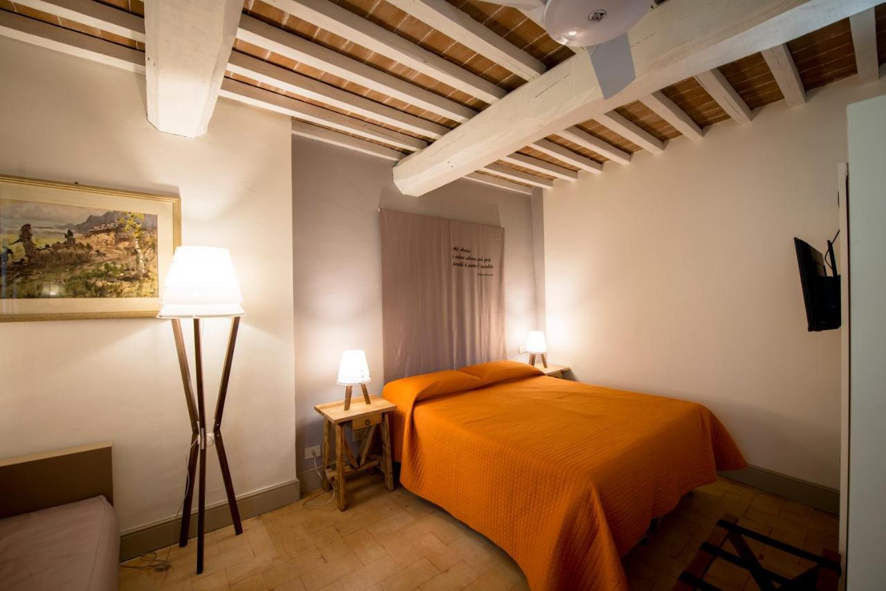 Villamena Assise Extérieur photo
